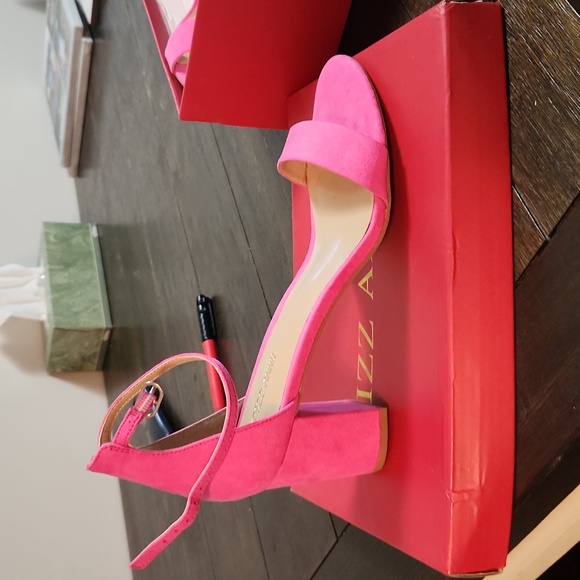 Prom shoes - Picture 2 of 5